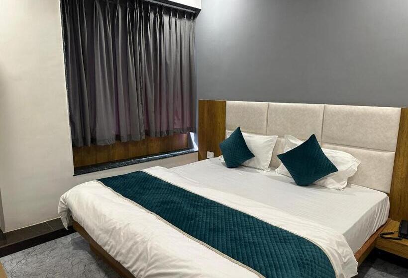Отель Secure Inn Kadodara Road