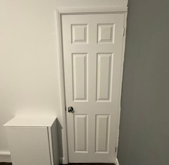 پانسیون Large Ensuite In West Midlands