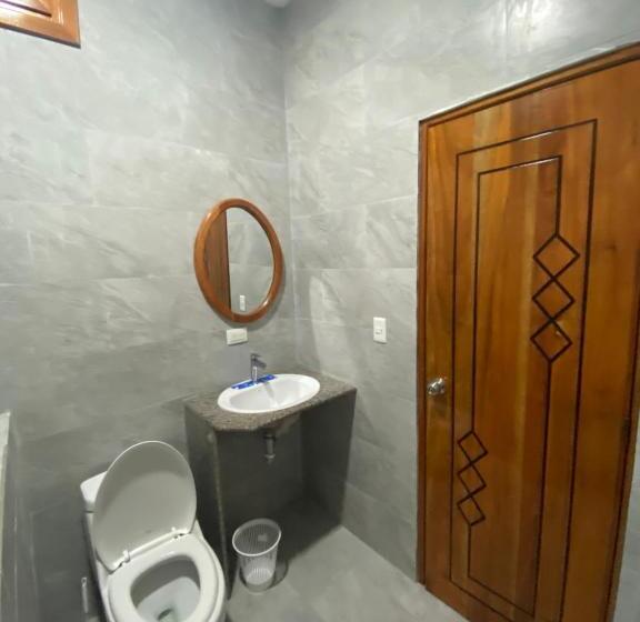 پانسیون Penguin House