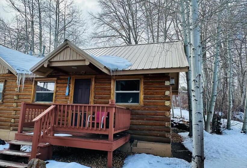 بنسيون Ute Bluff Lodge, Cabins And Rv Park