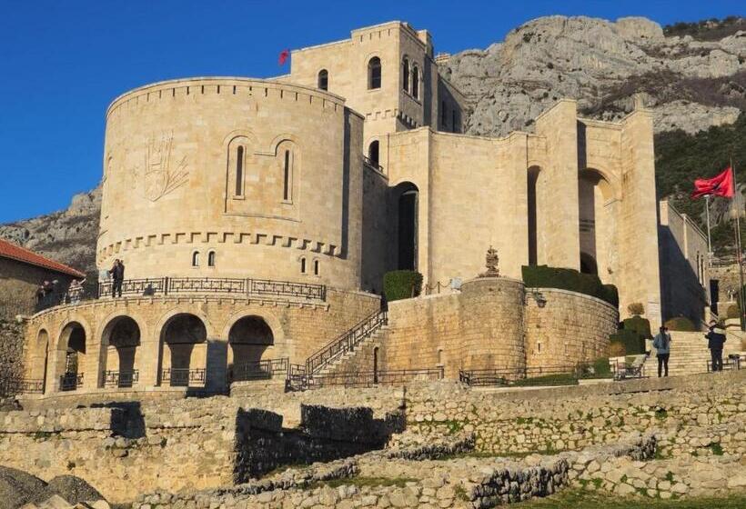 پانسیون Villa Mefaja