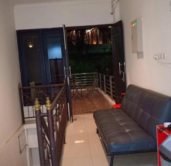 פנסיון Villa Puncak Tidar