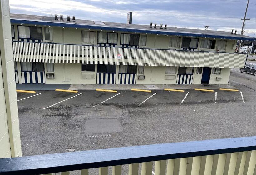 Royal A Motel
