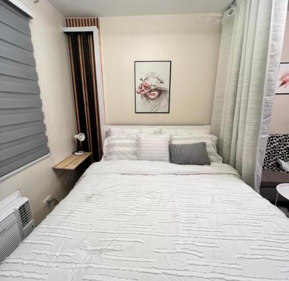 Studio Unit 8 Spatial Condo