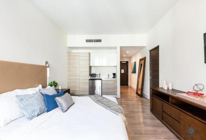 Costa Hollywood Design