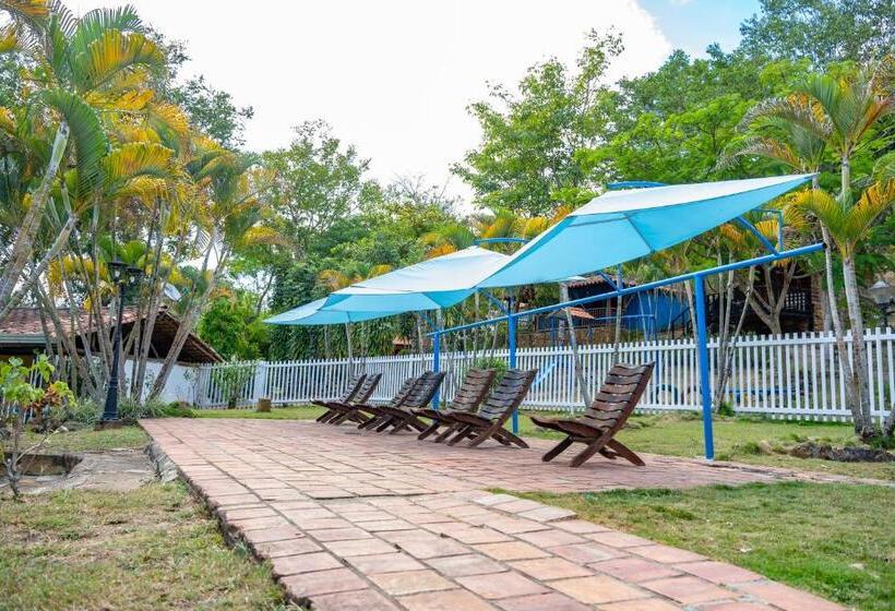 هتل Campestre San Marcos Gw