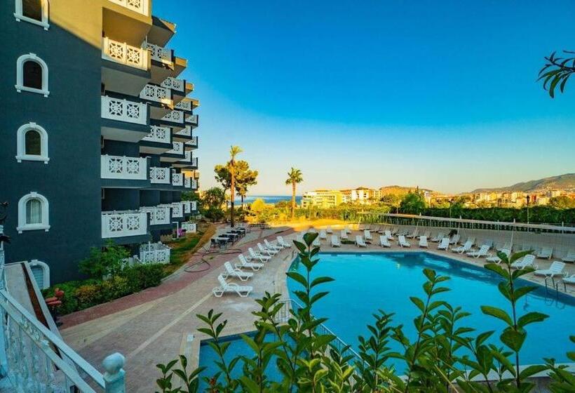 Отель Funhill Resort