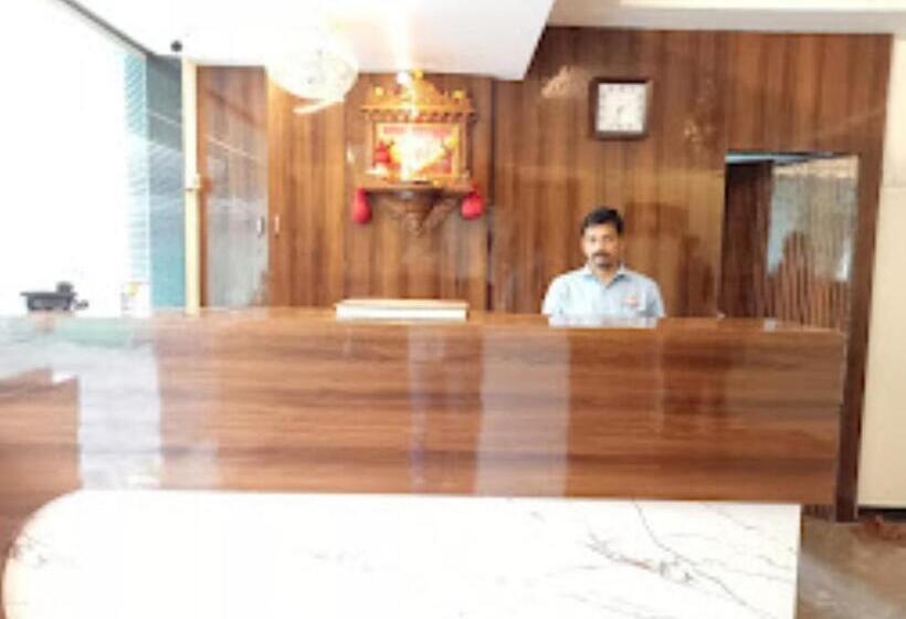 בית מלון כפרי Grand Residency , Kolegaon