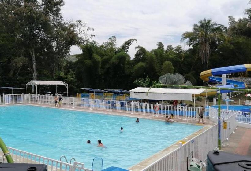 هتل Hosteria Ambeyma