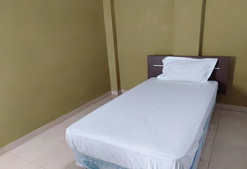 هتل Spot On 93464 Penginapan Tulimario Syariah