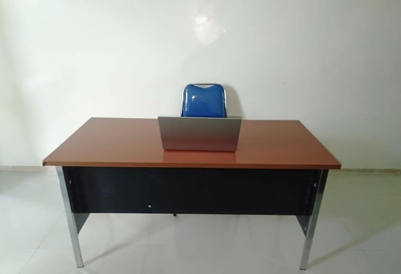 هتل Spot On 93464 Penginapan Tulimario Syariah