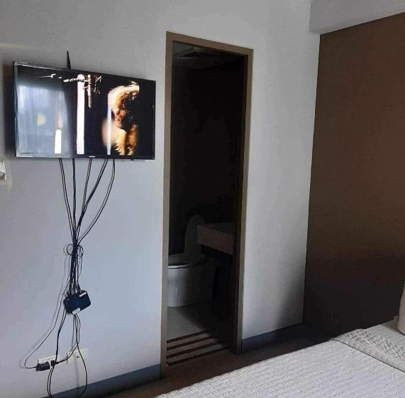 One Palm Tree Villas Studio Unit