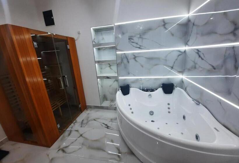 پانسیون Authentic Belgrade Centre   Luxury Suites