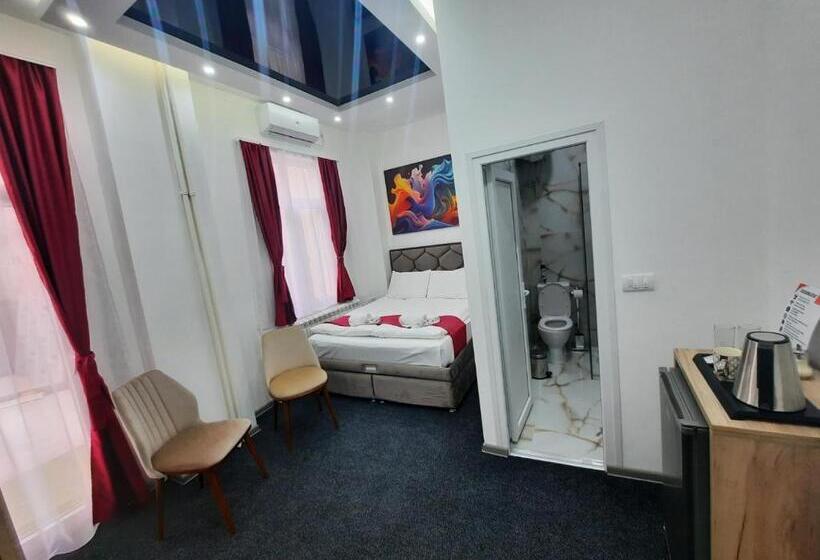 پانسیون Authentic Belgrade Centre   Luxury Suites