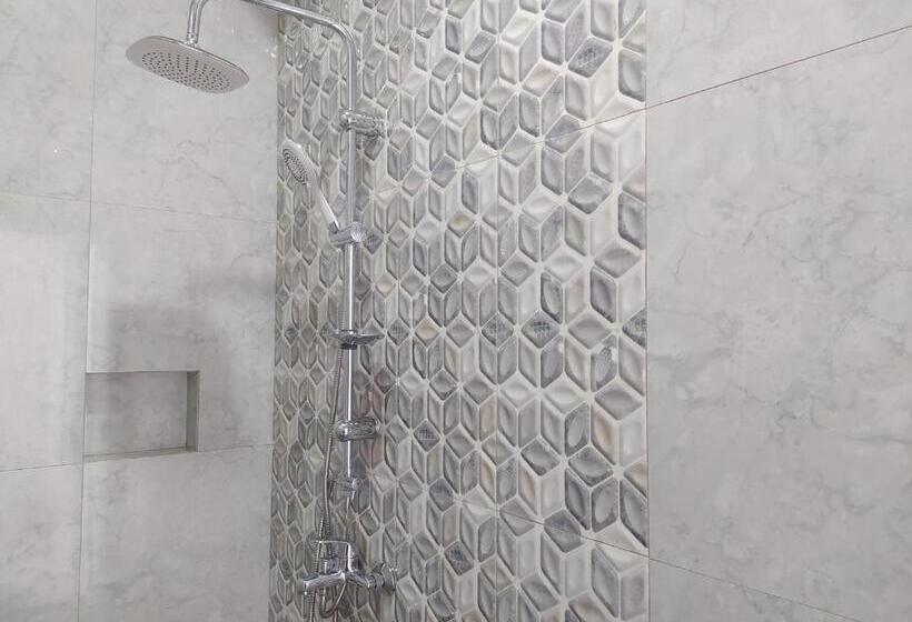 Urbanview Hotel Nimara Ngawi By Reddoorz