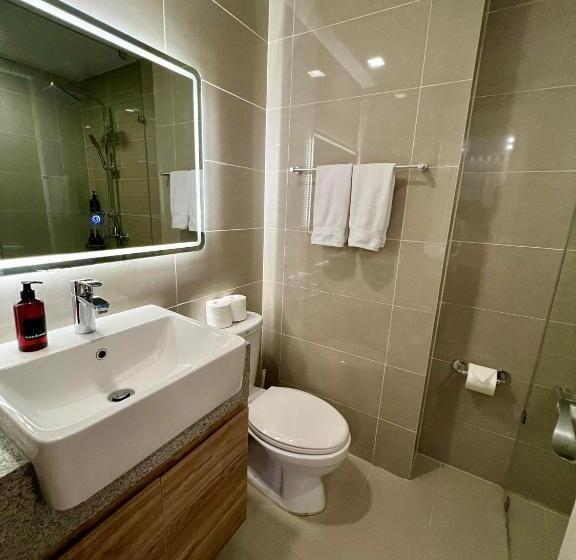 Vibe Condo At Uptown Parksuites Bgc