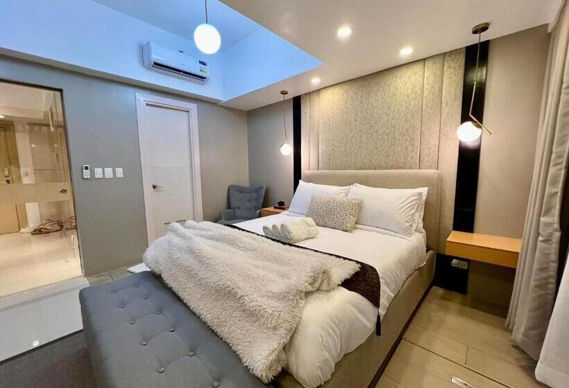 Vibe Condo At Uptown Parksuites Bgc