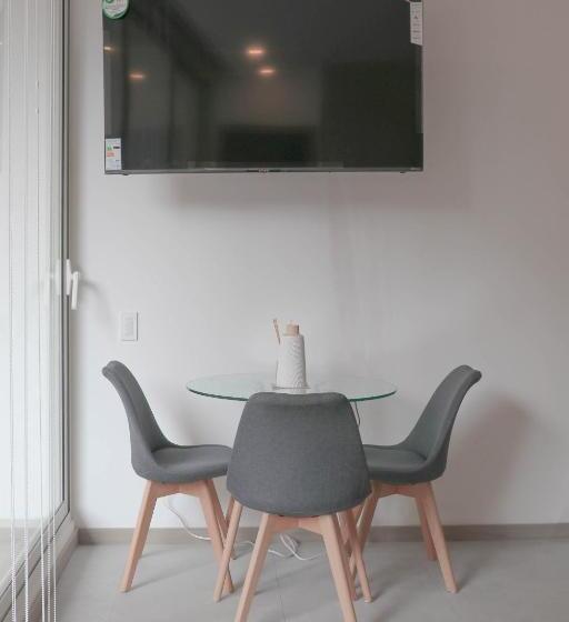 مبيت وإفطار Vatten Studios And Suites By Check In Ec