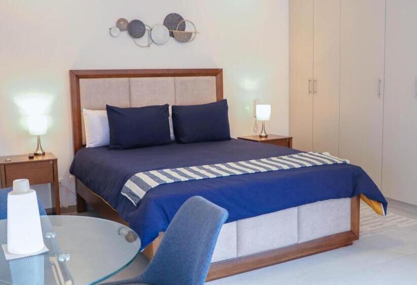 مبيت وإفطار Vatten Studios And Suites By Check In Ec