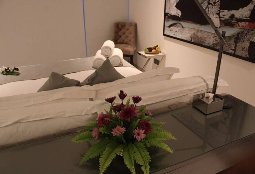 住宿加早餐  Agandau House