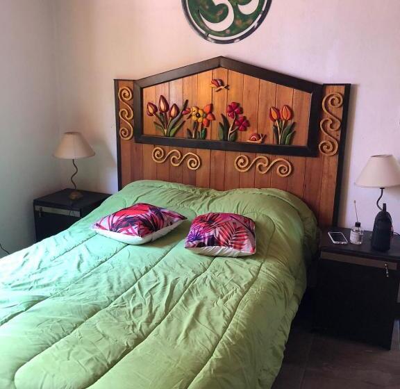 هتل La Posada De Las Brujas