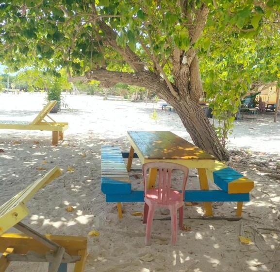 پانسیون Ocean Holiday Liukang