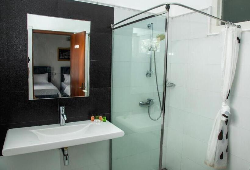 فندق صغير Funk Bunks   By The Lake