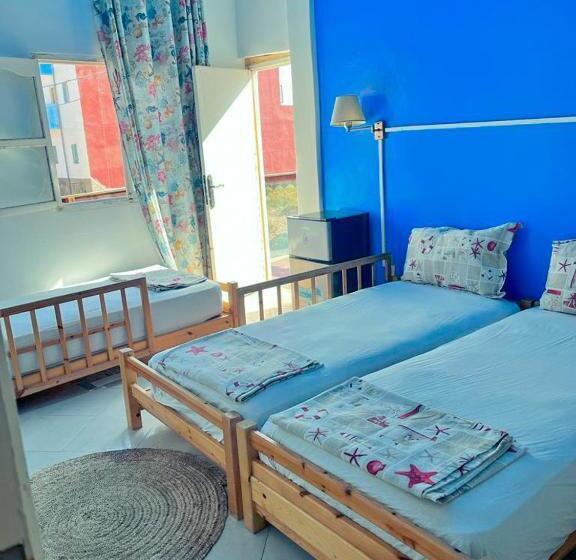 هاستل Happy Home Dream Surf