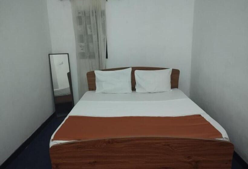 Aqua Beach Hostel