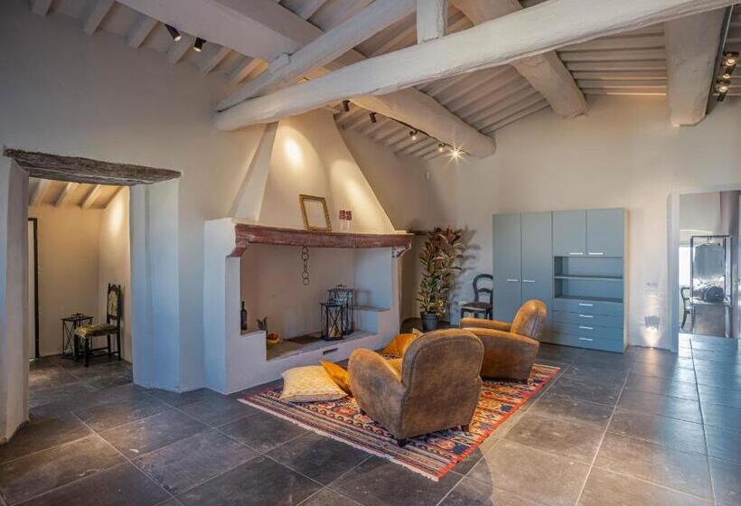 צימר Relais Borgo Elissa