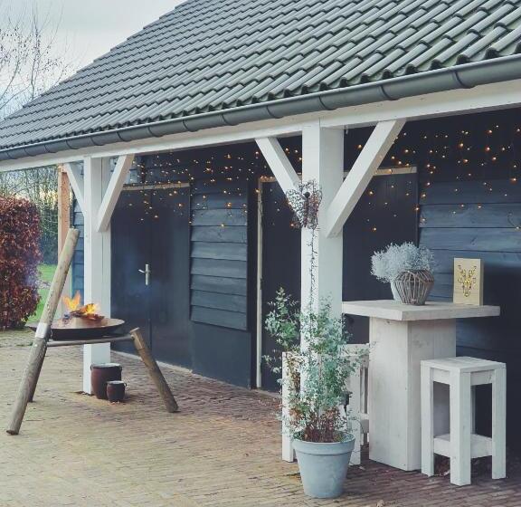 تختخواب و صبحانه De Appelhoeve