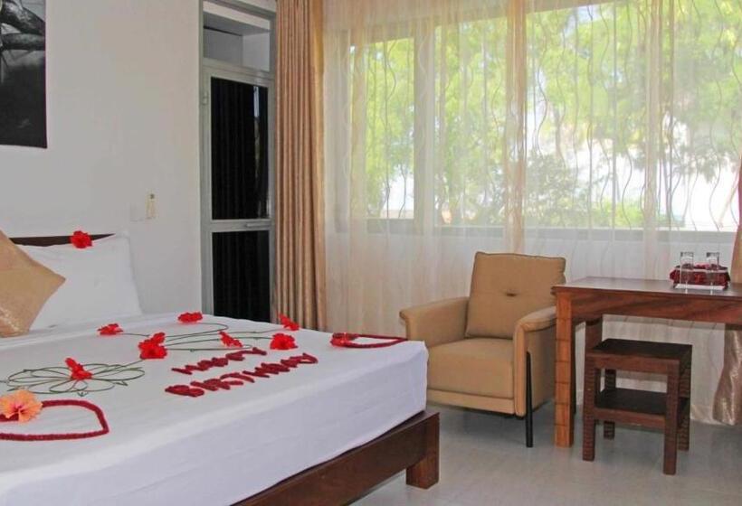 Manolo Beach Resort