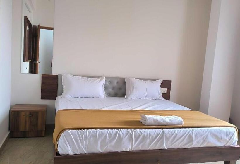 Oyo Hotel Aishwarya Comforts