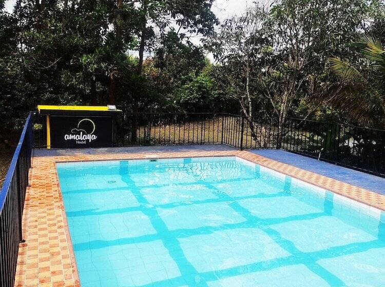 پانسیون Amalaya Hostel