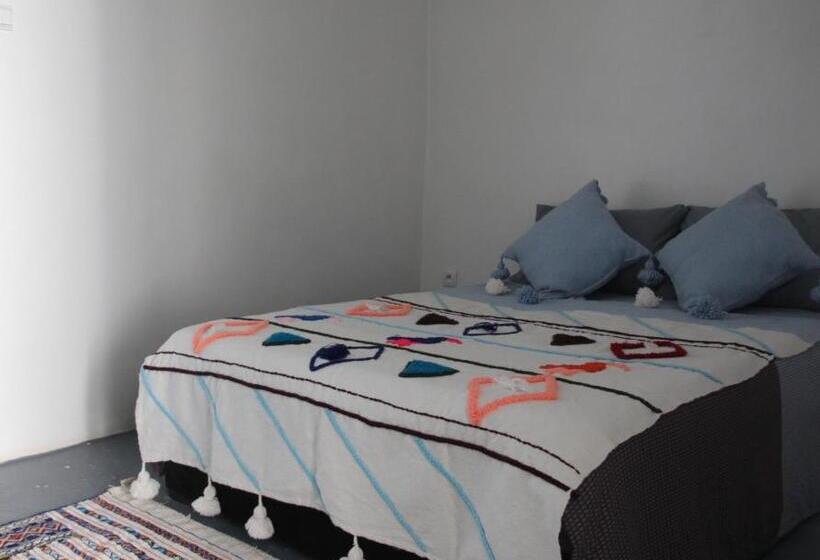 پانسیون Asarag