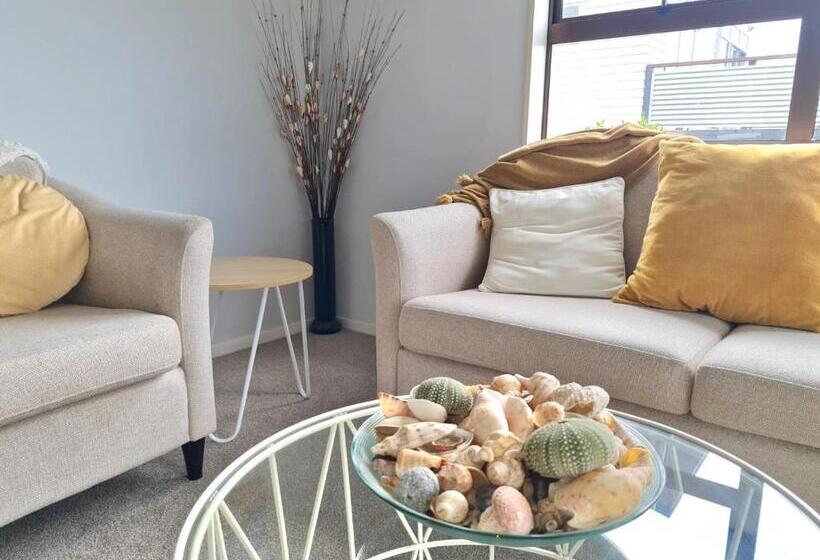 פנסיון Beverley Hills Guesthouse