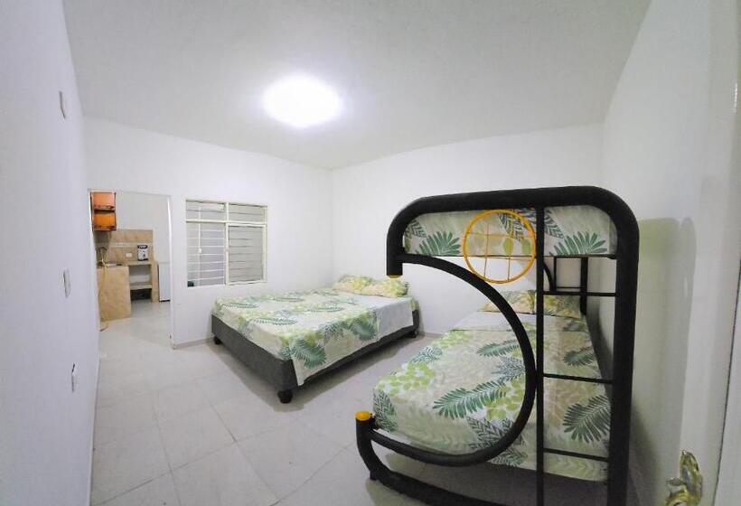 پانسیون Family House Cn