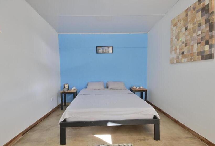 پانسیون Hostel Real