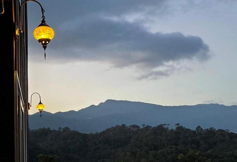 リゾートホテル บ้านเล็กในป่าใหญ่ At น่าน Little House In The Forest At Nan