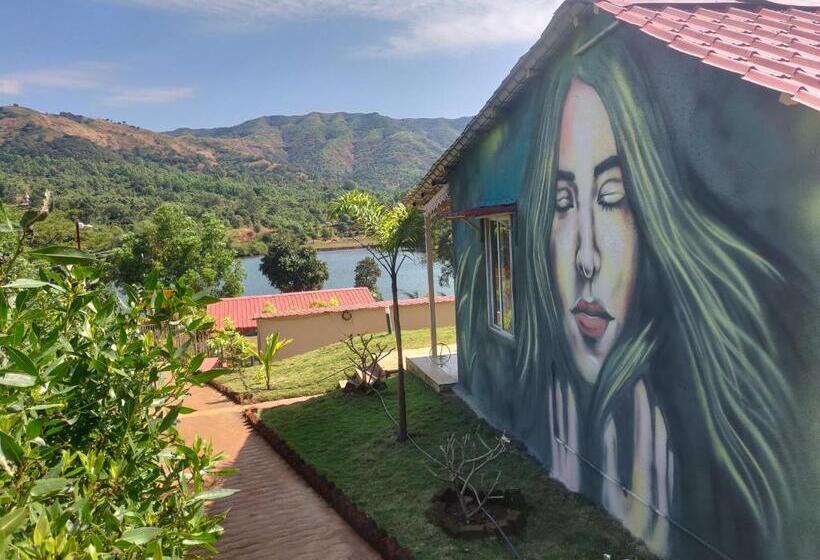 אתר נופש Vrisa Mountain Retreat