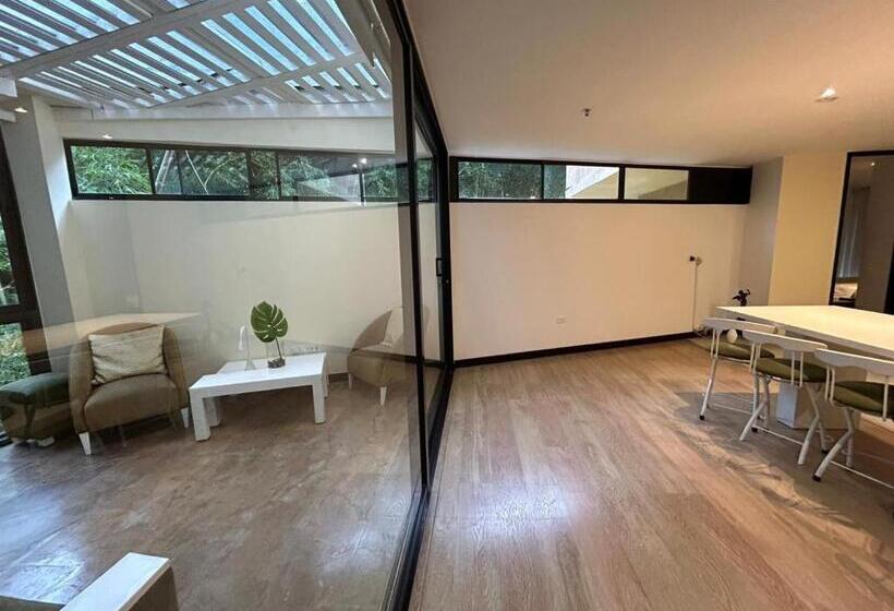 Suite Presidencial En Hotel Próximo Al Aeropuerto