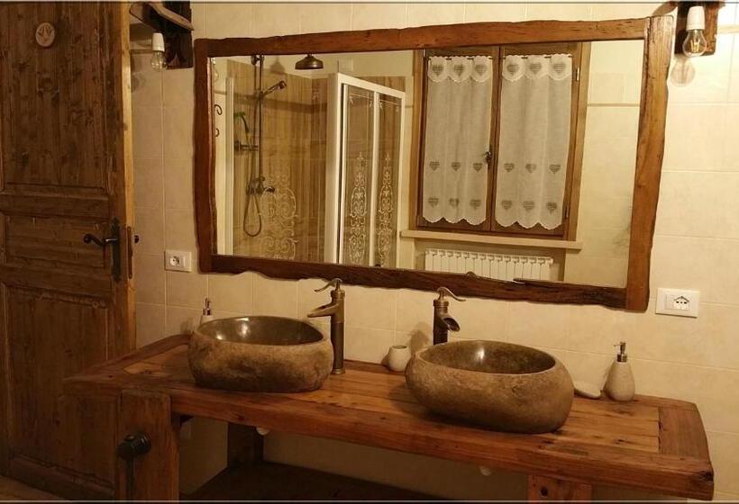 민박 La Casa Delle Rondini