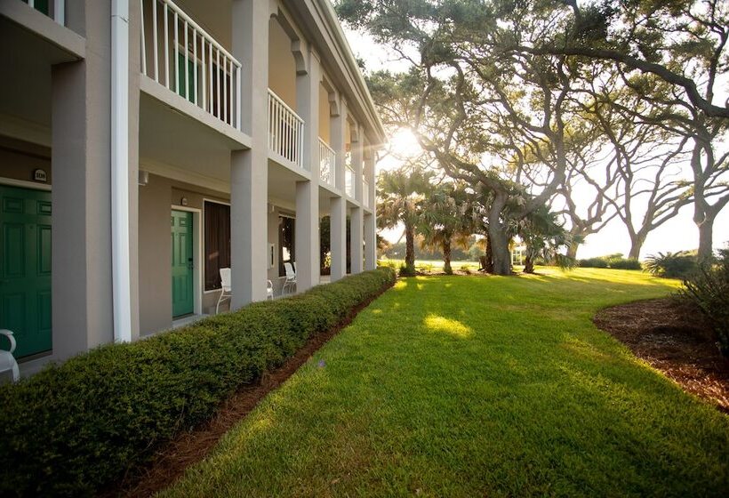 فندق Beachview Club