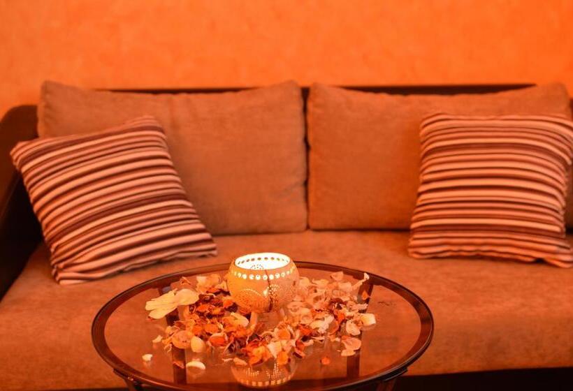 فندق Flamingo Vendégház