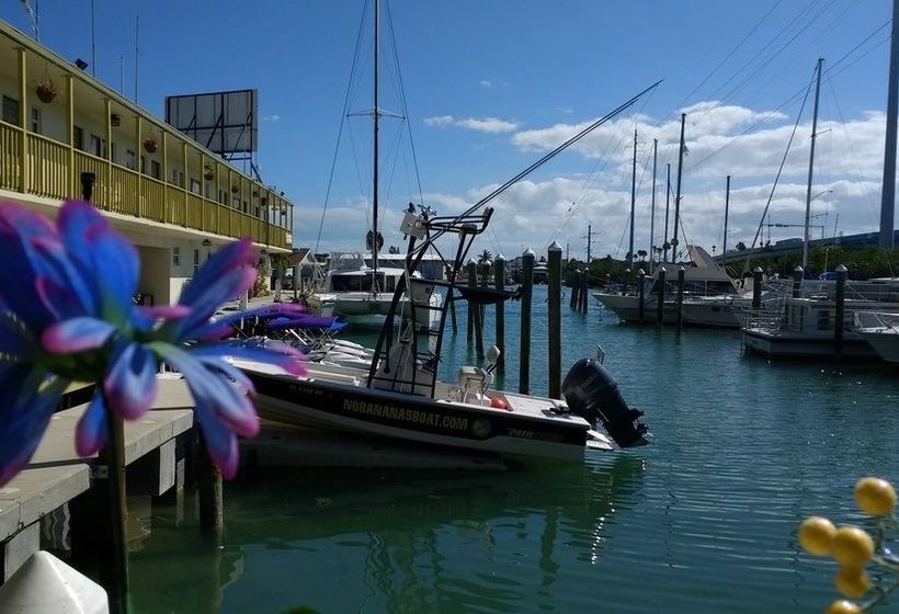 فندق Smuggler's Cove Resort And Marina