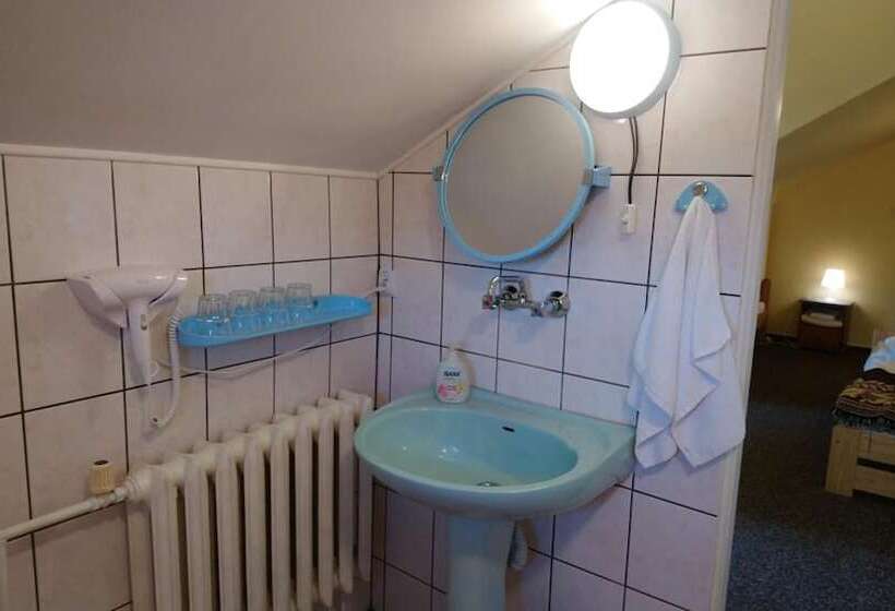 هتل Zajazd Ustronie