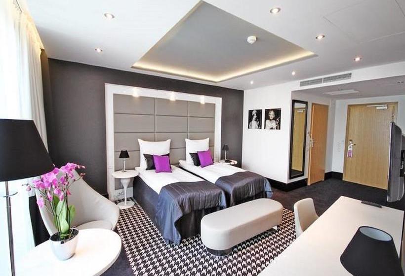 Piano Hotel & Restaurant