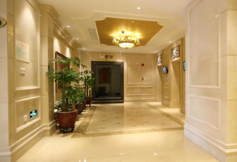 Vienna Hotel Shenzhen Xiashuijing Subway Station