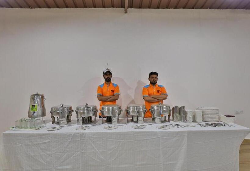 Aaranya Gir Resort