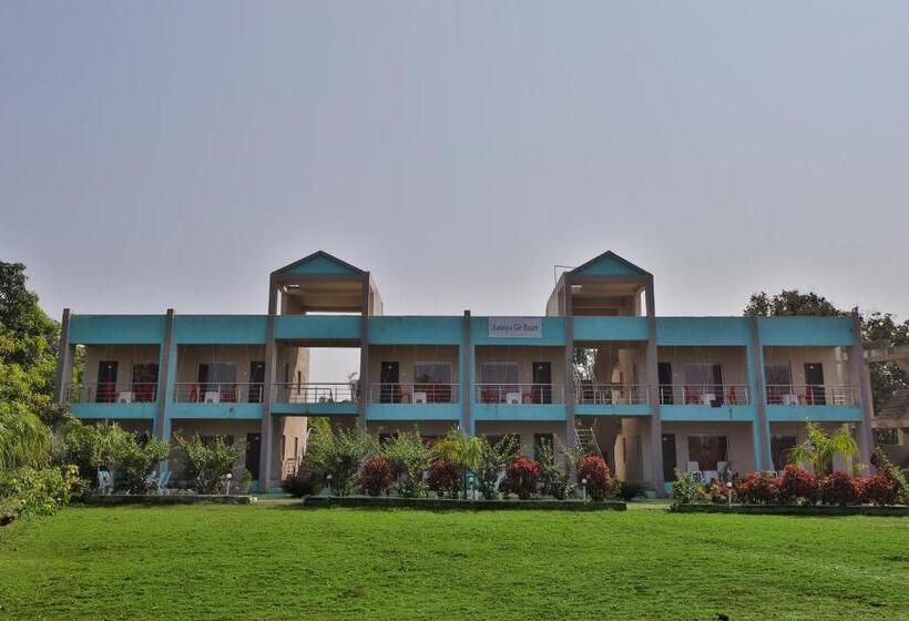 Aaranya Gir Resort